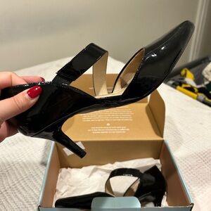 Life Stride Suki Black Patent Heels